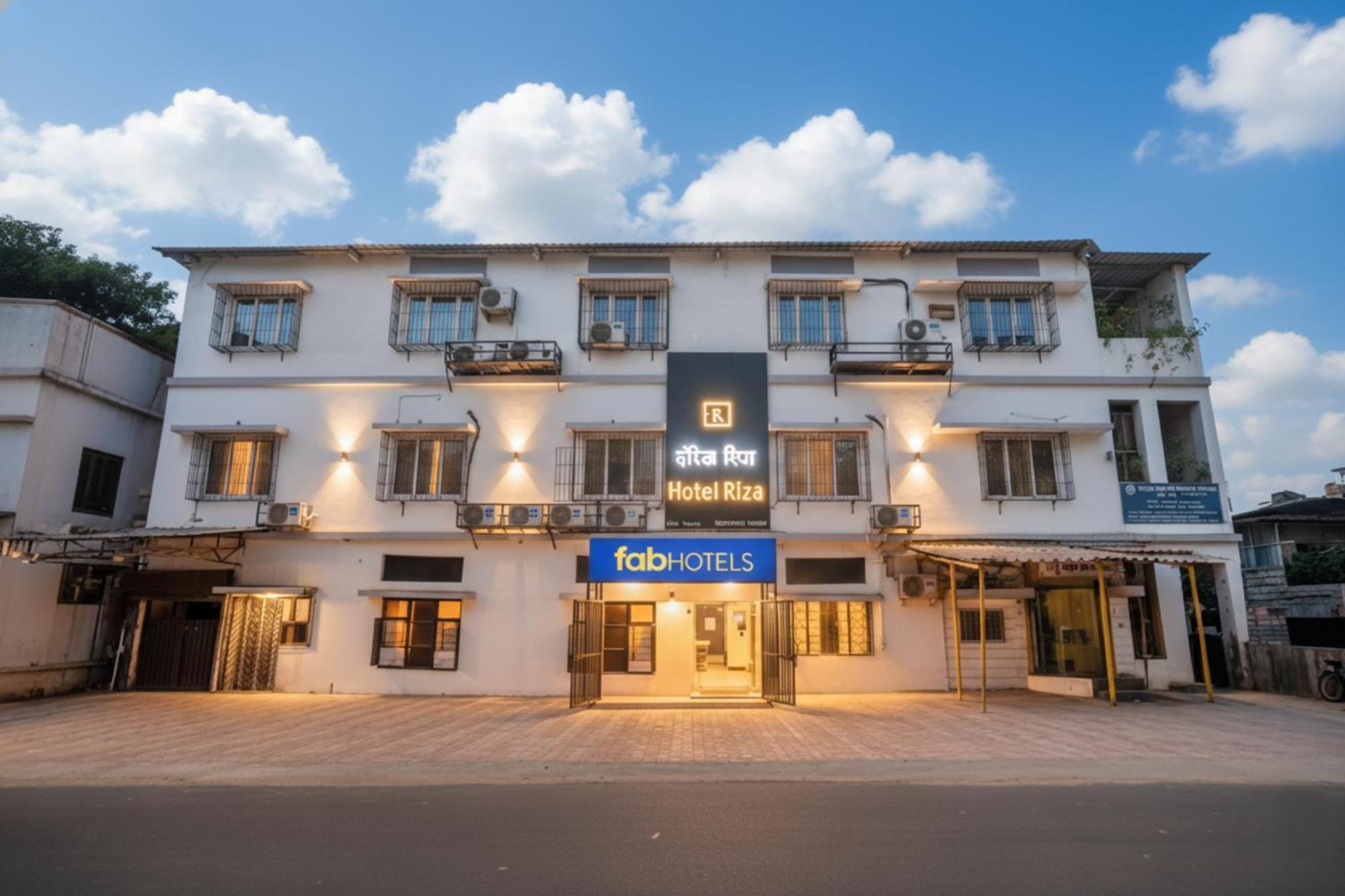 Hotel Riza International - Nr Nesco Exhibition Centre, Mumbai